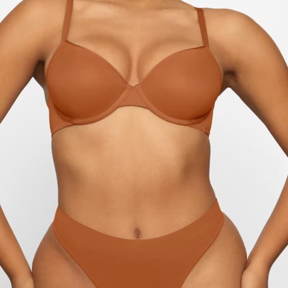 SKIMS Weightless Demi Bra - Picture 1 of 6